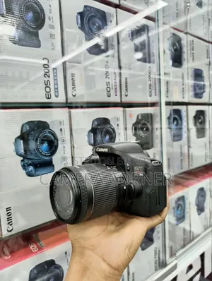 ক্যানন ৭৫০ডি ১৮-৫৫মিমি কিট লেন্স সহ
