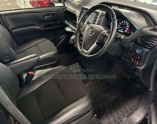 Toyota Noah 1.8 Front-Wheel Drive Hybrid (7 Seater) 2021 Black