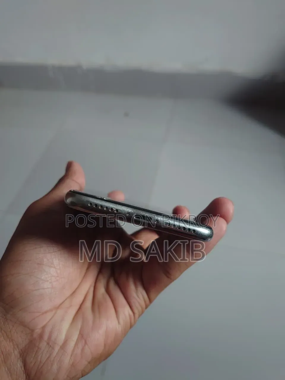 Apple iPhone X 64 GB White