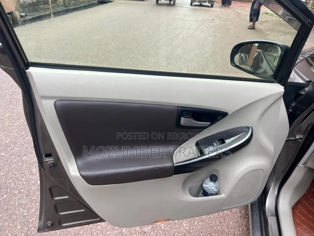 Toyota Prius 2014 Gray