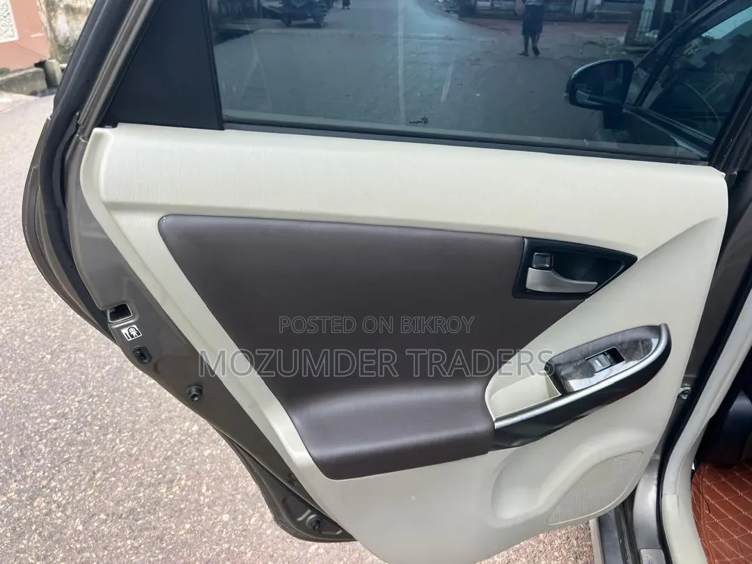 Toyota Prius 2014 Gray