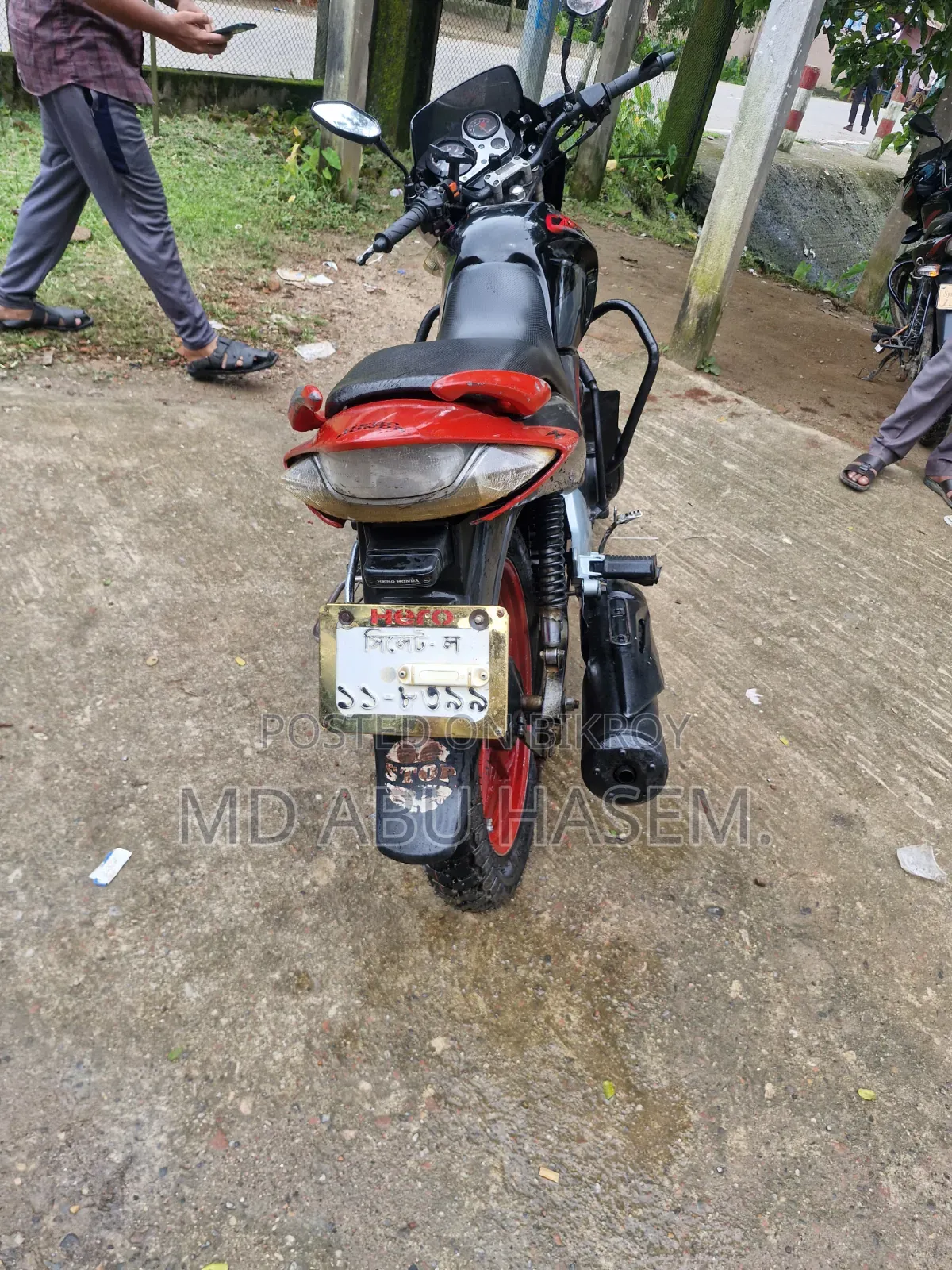 Hero Hunk 150R Dual Disc ABS 2015 Red