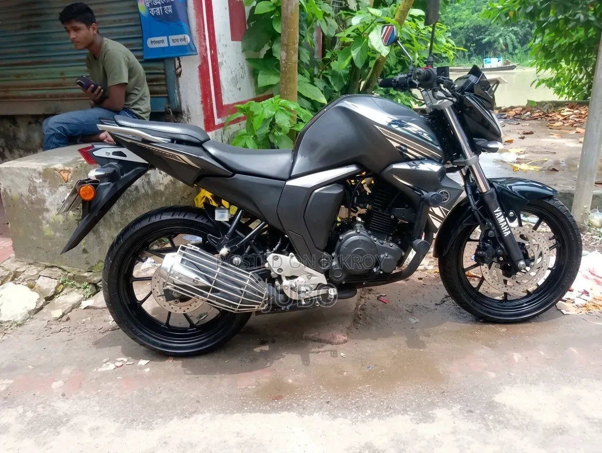 Yamaha FZS V2 2024 Black