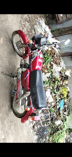 Honda CB 1996 Red