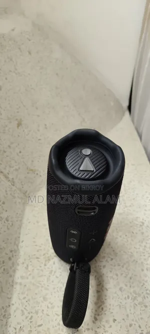 Urgent Sell. JBL CHARGE 6