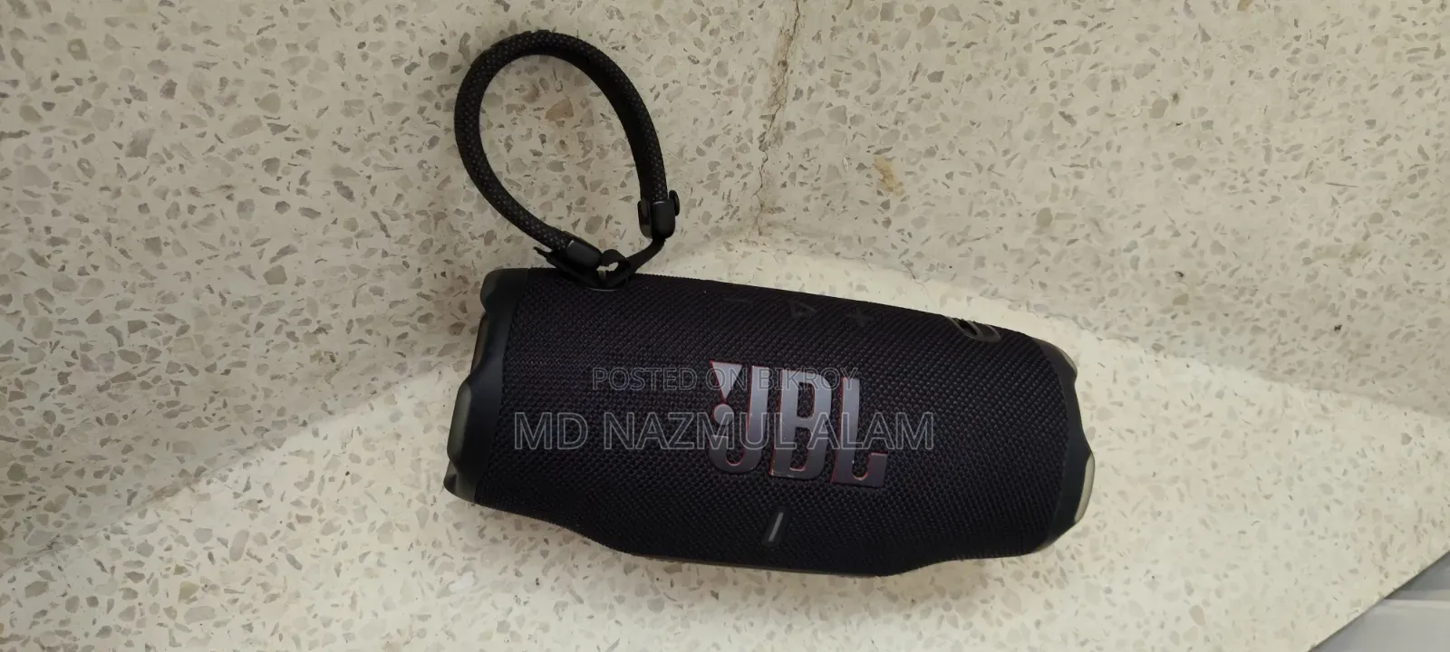 Urgent Sell. JBL CHARGE 6