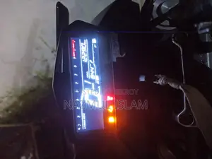 Hero Thriller 160R 4V 2025 Black
