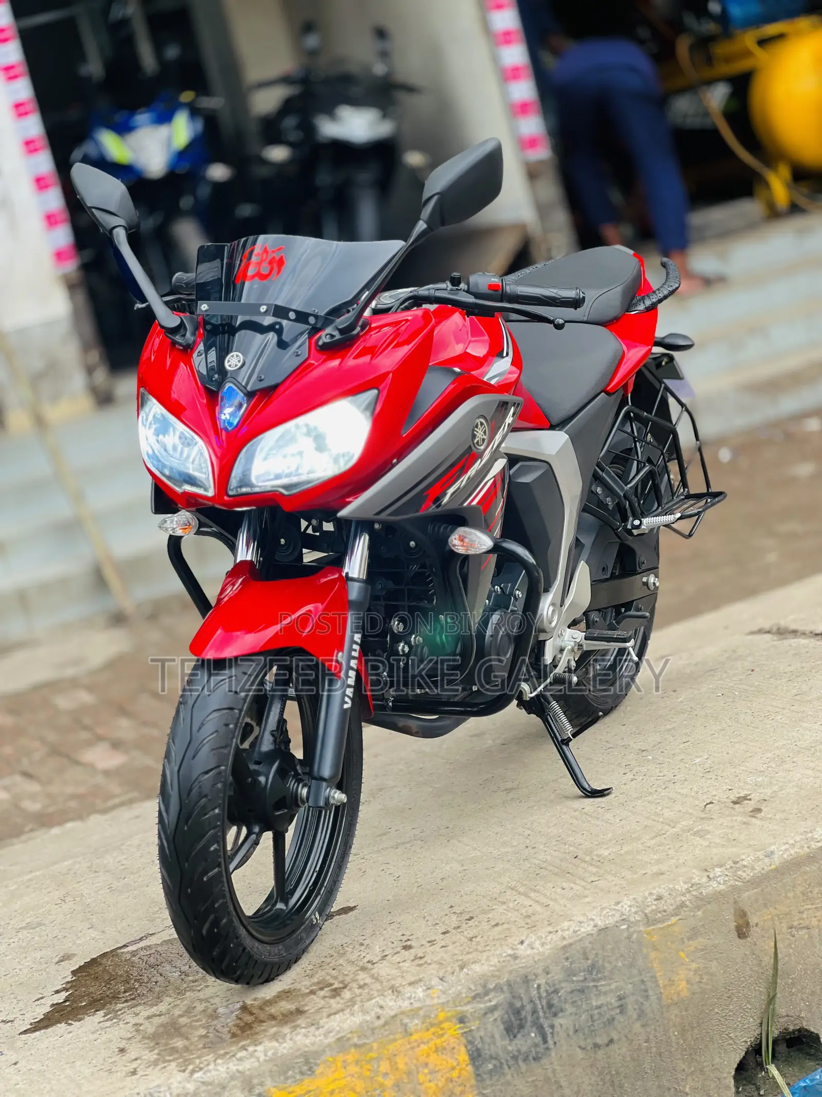 New Yamaha Fazer V2 2026 Red