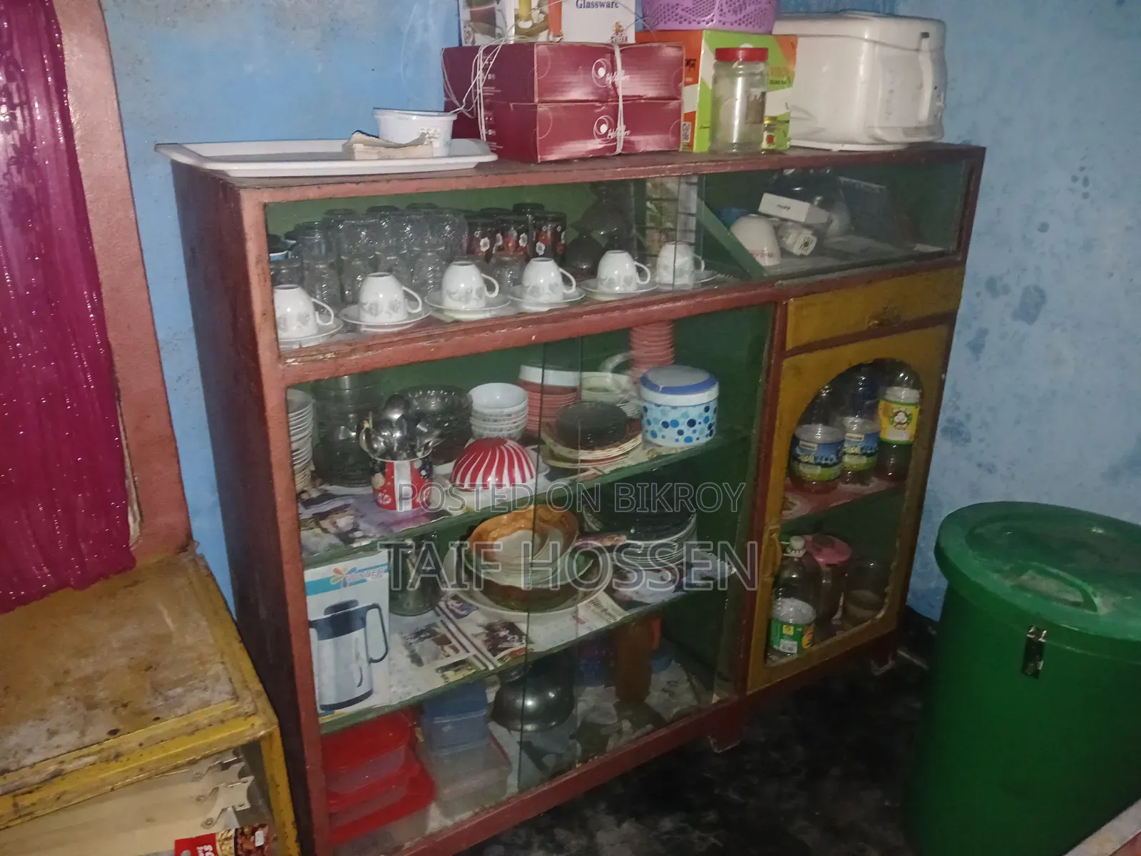 Dressing Table/Showcase