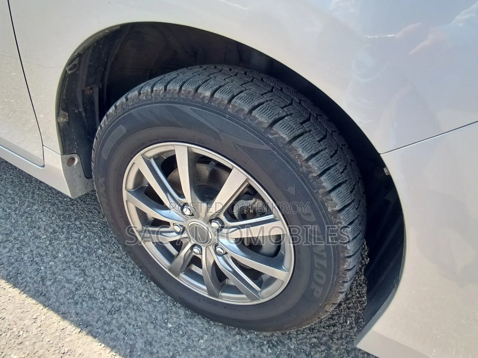 Toyota Noah 1.8 Front-Wheel Drive Hybrid (7-seater) 2021 Silver