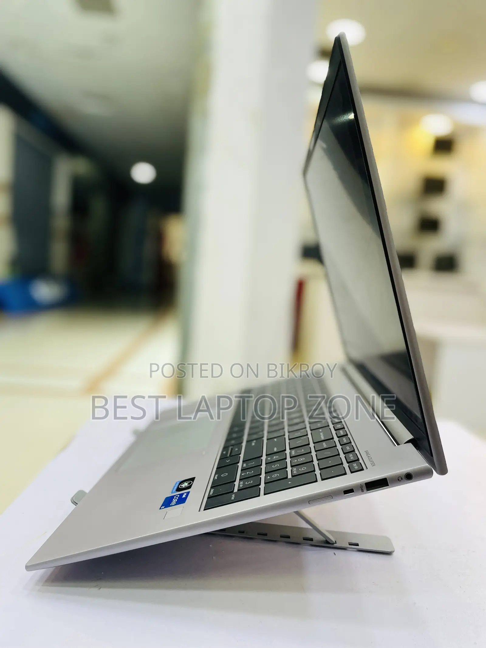 Laptop HP ZBook Firefly 16inch G9 8GB Intel Core I5 SSD 512GB