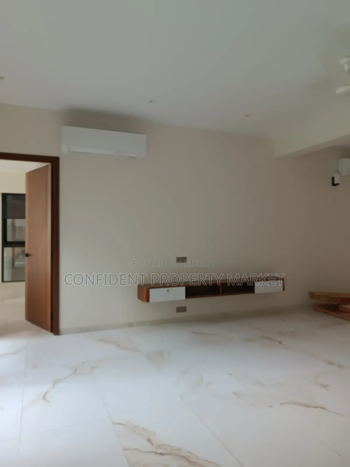 বসুন্ধরায় সাজানো ৩-বেডরুমের অ্যাপার্টমেন্ট ভাড়ার জন্য