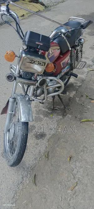 দায়াং অ্যাপোলো ২০১৭ লাল