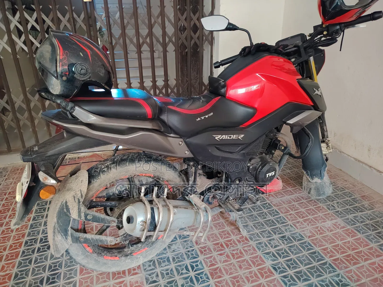 TVS Raider 125 2023 Red