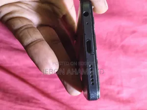 Tecno Spark 20C 128 GB Black
