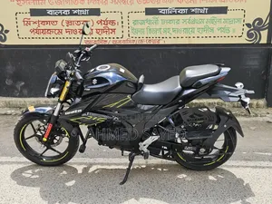 সুজুকি জিক্সার ২০২৫ ব্ল্যাক