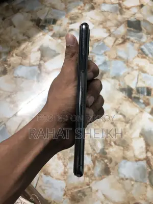 Apple iPhone 11 Pro Max 64 GB Green