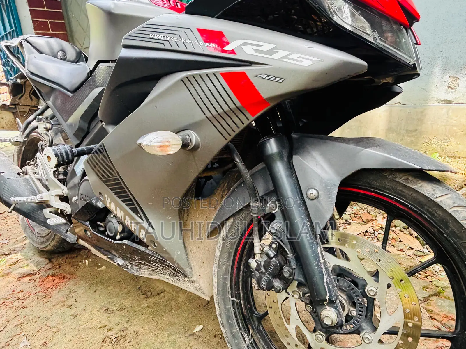 ইয়ামাহা আর১৫ ভি৩ ২০১৯ রেড