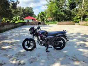 বাজাজ ডিসকভার ১০০ ২০১৮ ব্ল্যাক