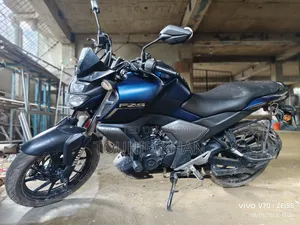 ইয়ামাহা এফজেডএস ভি৩ ২০২১ নীল