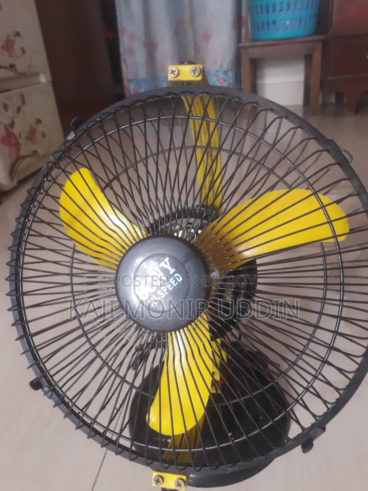 ছোট টেবিল ফ্যান