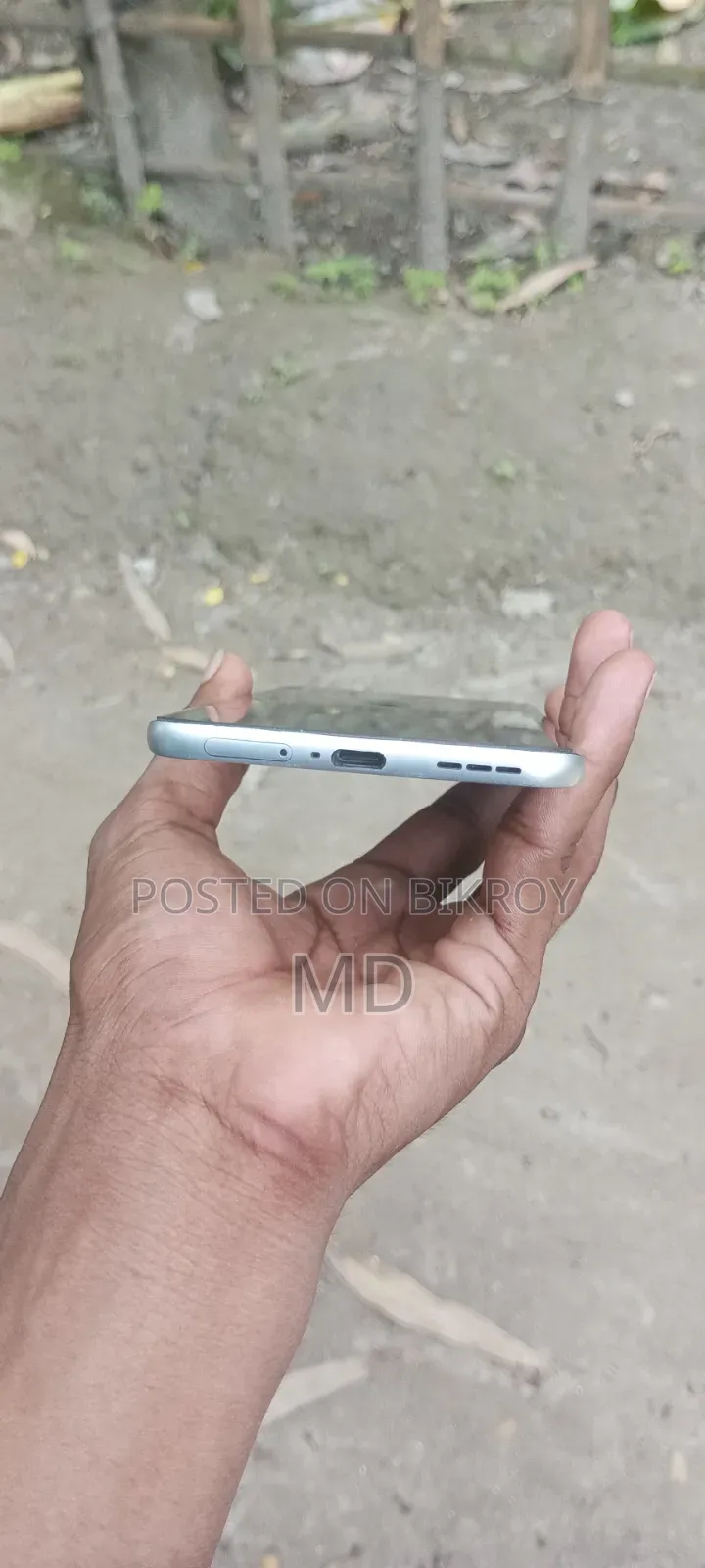 ইনফিনিক্স হট ৬০ প্রো+ ১২৮ জিবি রৌপ্য