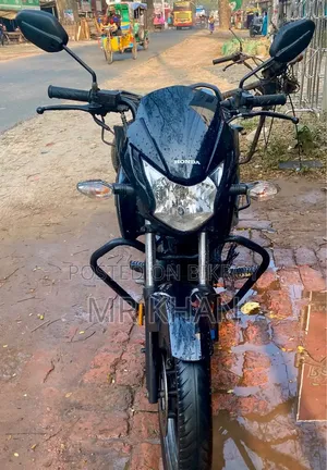 হোন্ডা লিভো ২০২৩ কালো