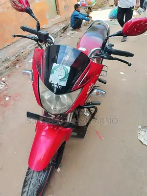 হিরো গ্ল্যামার ২০১৫ লাল
