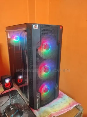Desktop Computer Microsoft 8GB AMD Ryzen 5 SSHD+SSD 640GB