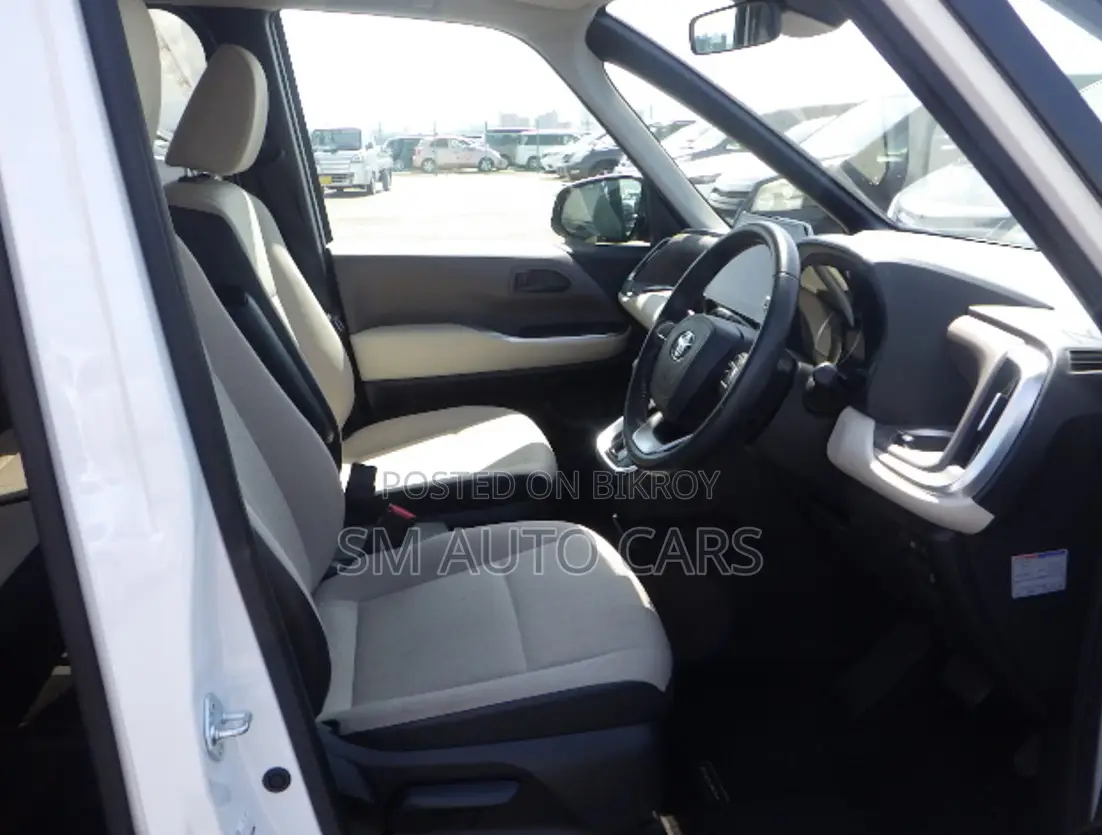 Toyota Noah 2022 Pearl