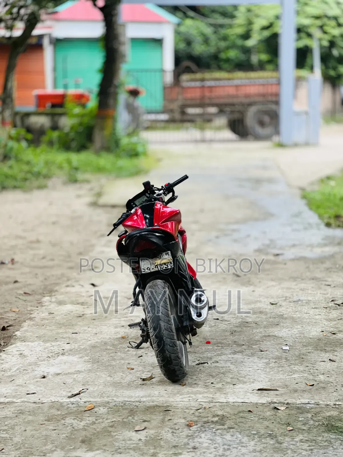 সুজুকি জিক্সার ২০১৬ লাল