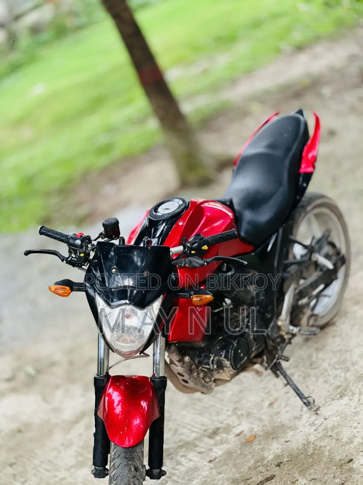 সুজুকি জিক্সার ২০১৬ লাল