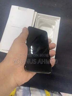 Apple iPhone X 64 GB White