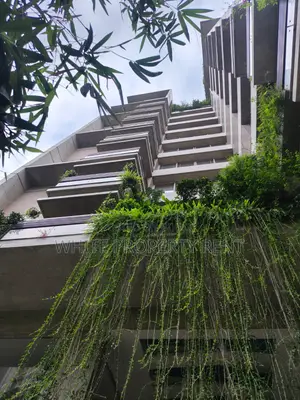 গুলশানের হোয়াইট প্রপার্টিতে ৪ বেডরুমের ফার্নিশড অ্যাপার্টমেন্ট ভাড়ার জন্য