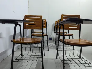 প্রিমিয়াম চেয়ার
