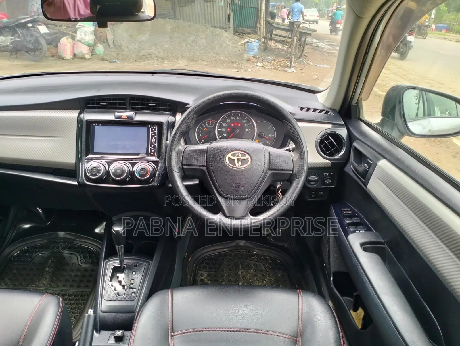 টয়োটা এক্সিও ২০১২ সিলভার