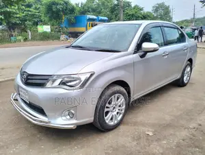 টয়োটা এক্সিও ২০১২ সিলভার
