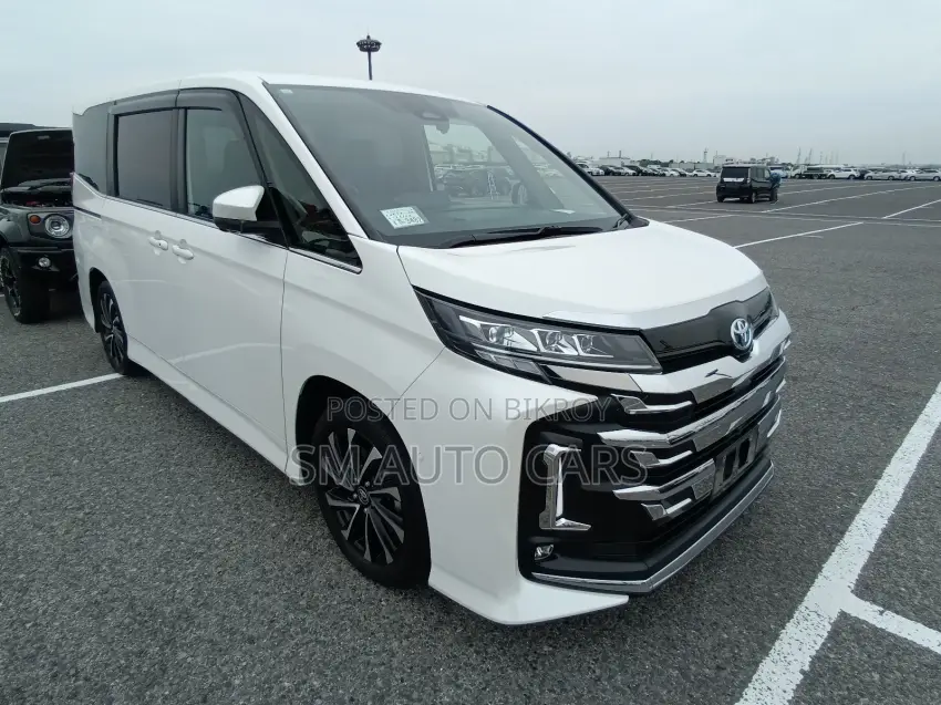 Toyota Noah 2023 Pearl