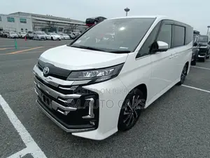 Toyota Noah 2023 Pearl