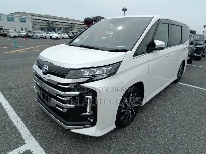 Toyota Noah 2023 Pearl