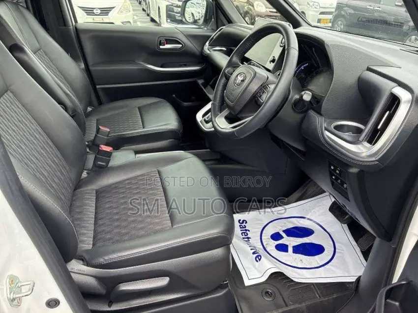 Toyota Noah 2023 Pearl