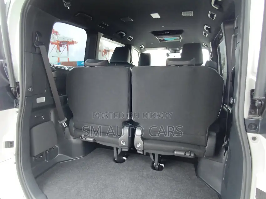 Toyota Noah 2023 Pearl