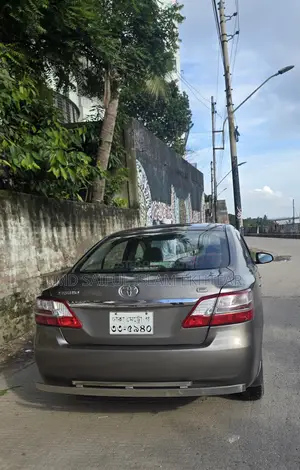 টয়োটা প্রিমিও ১.৫ এফডব্লিউডি ২০১০ গ্রে