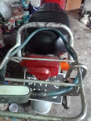 Honda 1990 Red