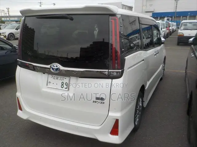 Toyota Noah 2021 Pearl