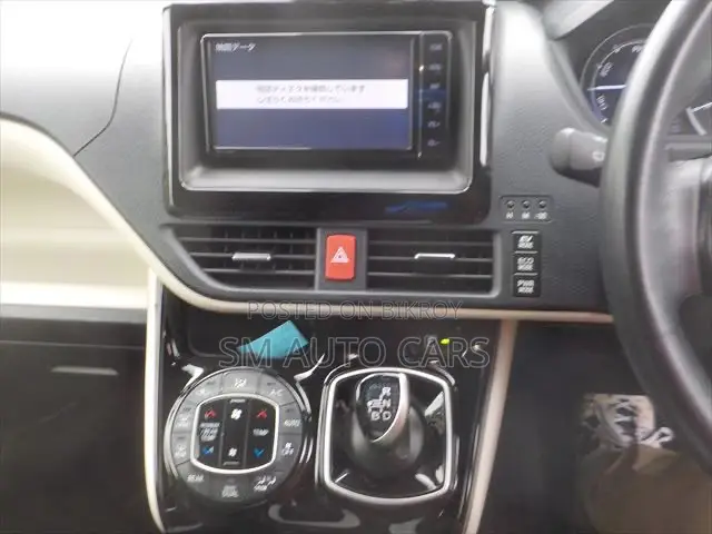 Toyota Noah 2021 Pearl