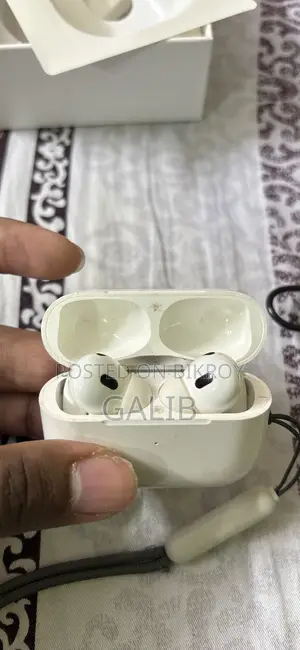 অ্যাপল ২য় প্রজন্মের এয়ারপডস