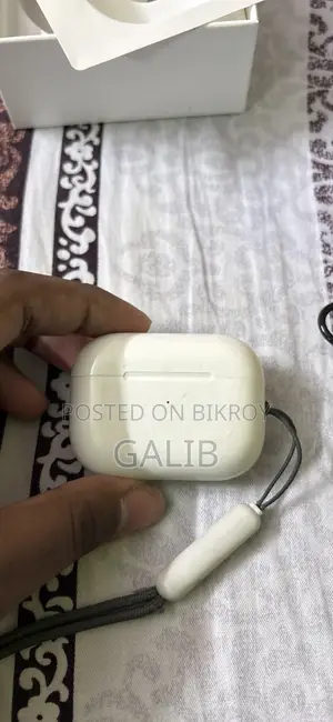 অ্যাপল ২য় প্রজন্মের এয়ারপডস