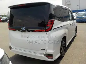 Toyota Noah 2024 Pearl