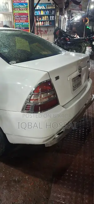 Toyota Corolla 2003 White